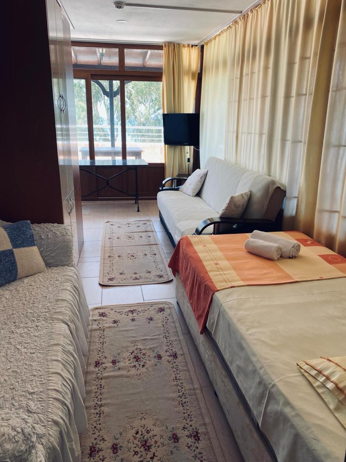 Sunset Beach Apartments Тургутрейс Екстериор снимка