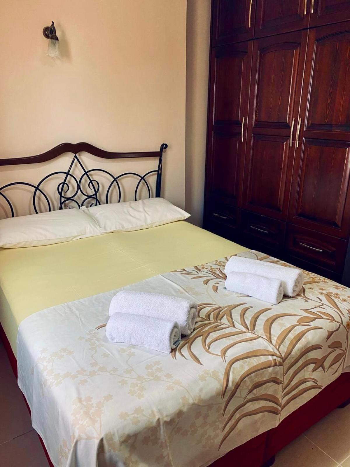 Sunset Beach Apartments Тургутрейс Екстериор снимка
